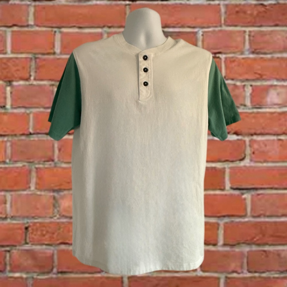 Levi’s Two-Tone Henley T-Shirt (Sample) Size Medium | Green Sleeves Cream Body